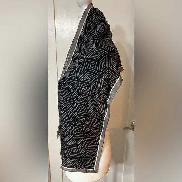 Vtg 100%Silk Scarf - Elaine Gold for Collection XIIX Black Grey Geometric NWT - Picture 10 of 12
